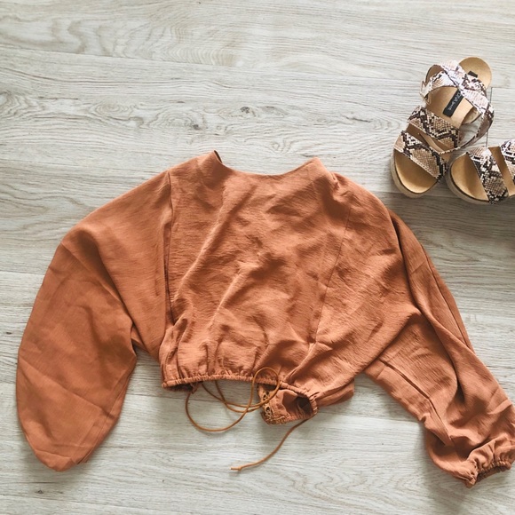 Tops - Embroidery blouse shirt Cognic color